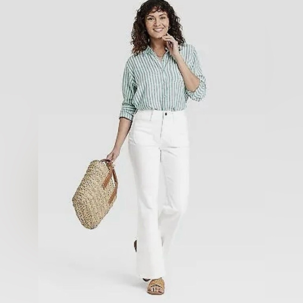 NWT Universal Thread White Jeans High Rise Flare Fitted Hip/Thigh Short 16 Short